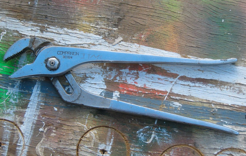 Illustration for article titled Found Tools Are The Best!